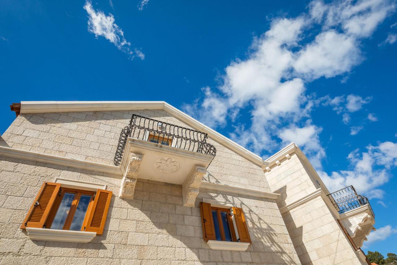 Luxury Stone Villa Nevija 2022 Private Villa Milna  Exteriér fotografie