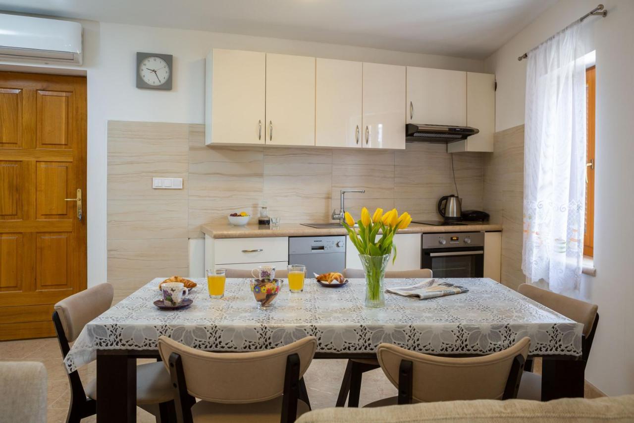 Luxury Stone Villa Nevija 2022 Private Villa Milna  Exteriér fotografie