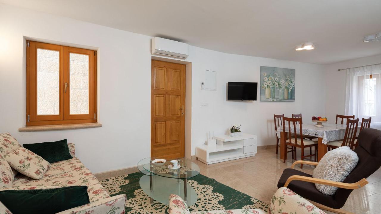 Luxury Stone Villa Nevija 2022 Private Villa Milna  Exteriér fotografie