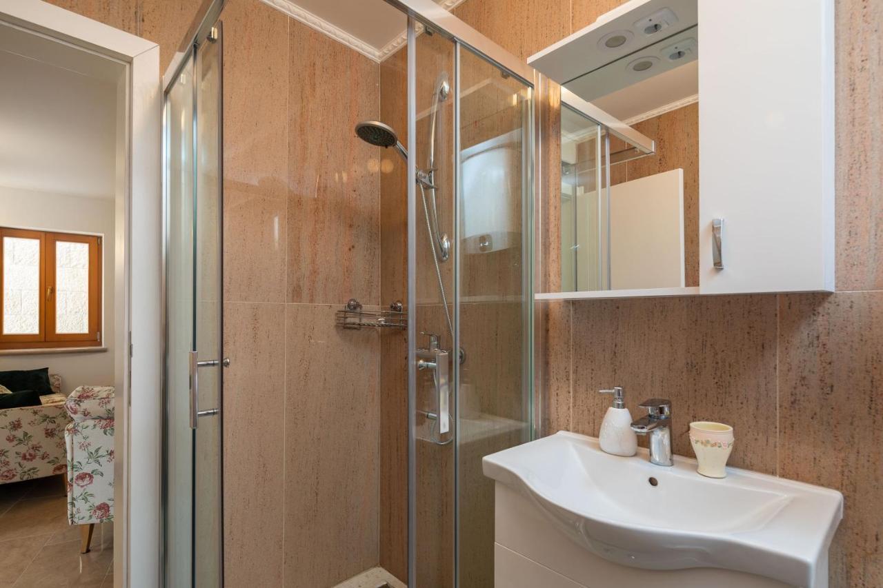 Luxury Stone Villa Nevija 2022 Private Villa Milna  Exteriér fotografie