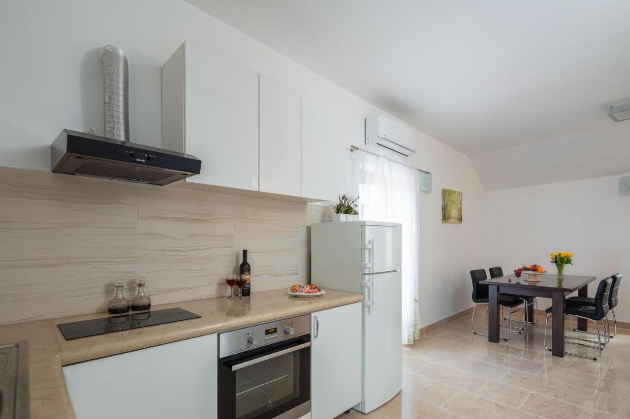 Luxury Stone Villa Nevija 2022 Private Villa Milna  Exteriér fotografie