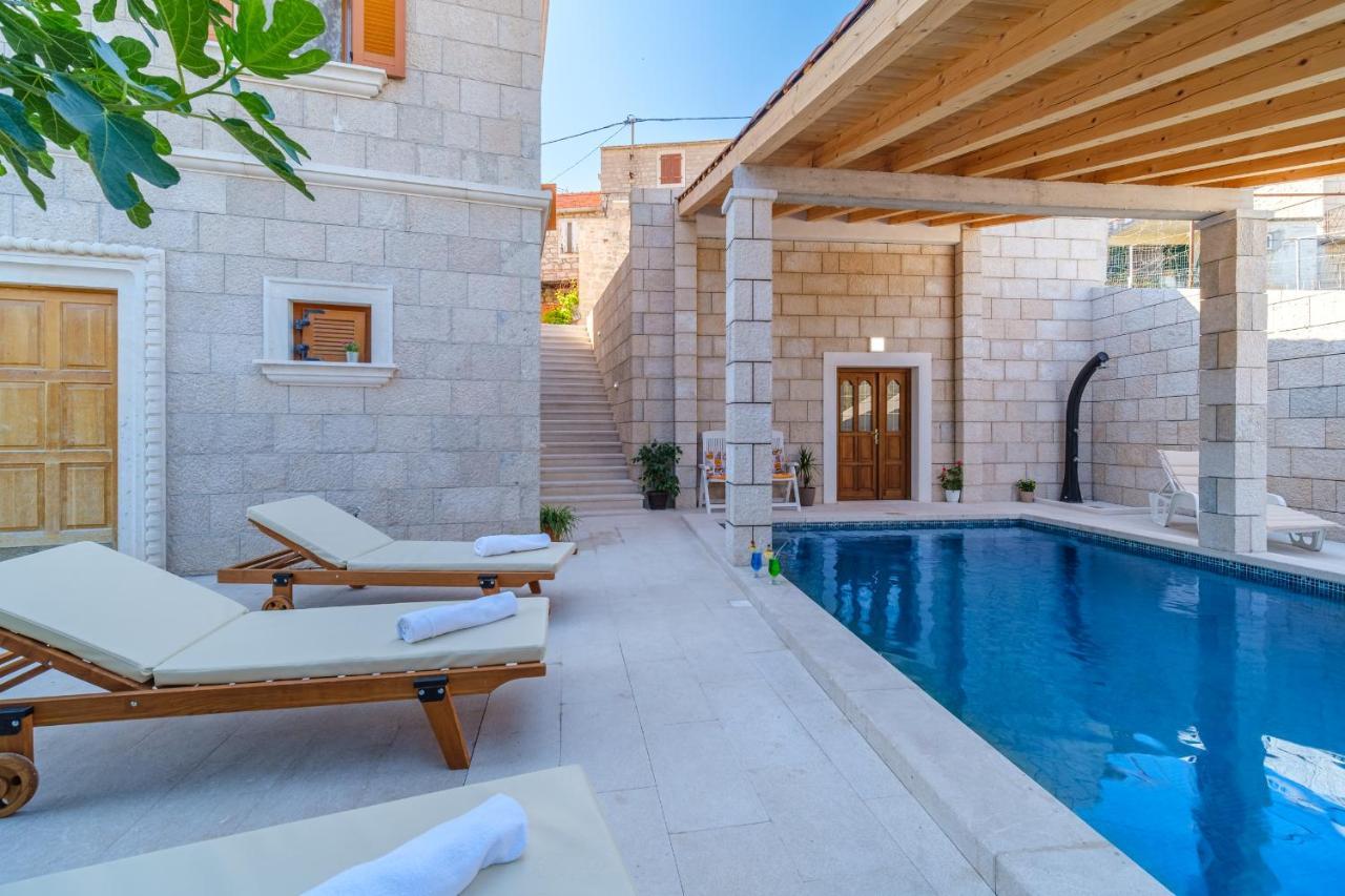 Luxury Stone Villa Nevija 2022 Private Villa Milna  Exteriér fotografie