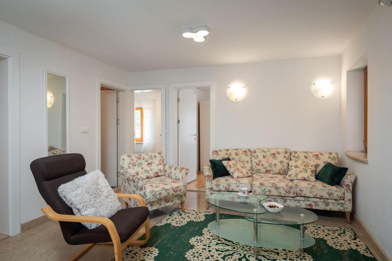 Luxury Stone Villa Nevija 2022 Private Villa Milna  Pokoj fotografie