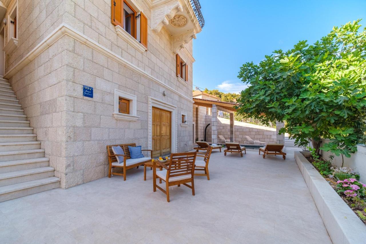 Luxury Stone Villa Nevija 2022 Private Villa Milna  Exteriér fotografie