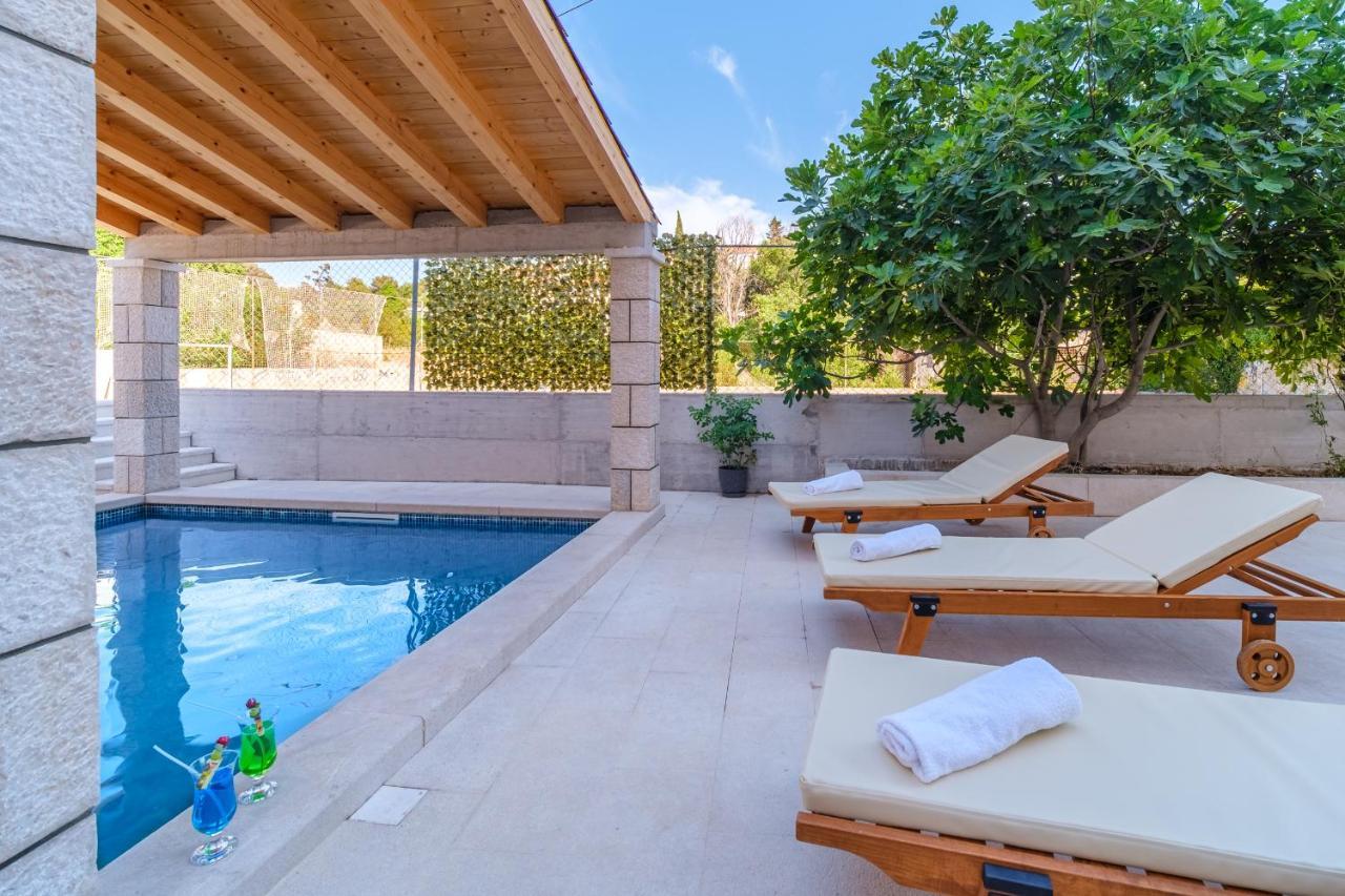 Luxury Stone Villa Nevija 2022 Private Villa Milna  Exteriér fotografie